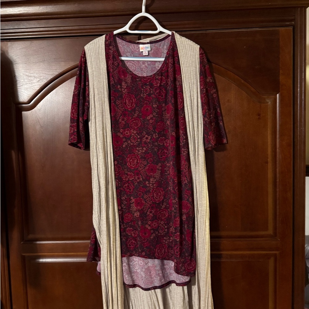 LuLaRoe Burgundy Floral Tunic with Cream Vest